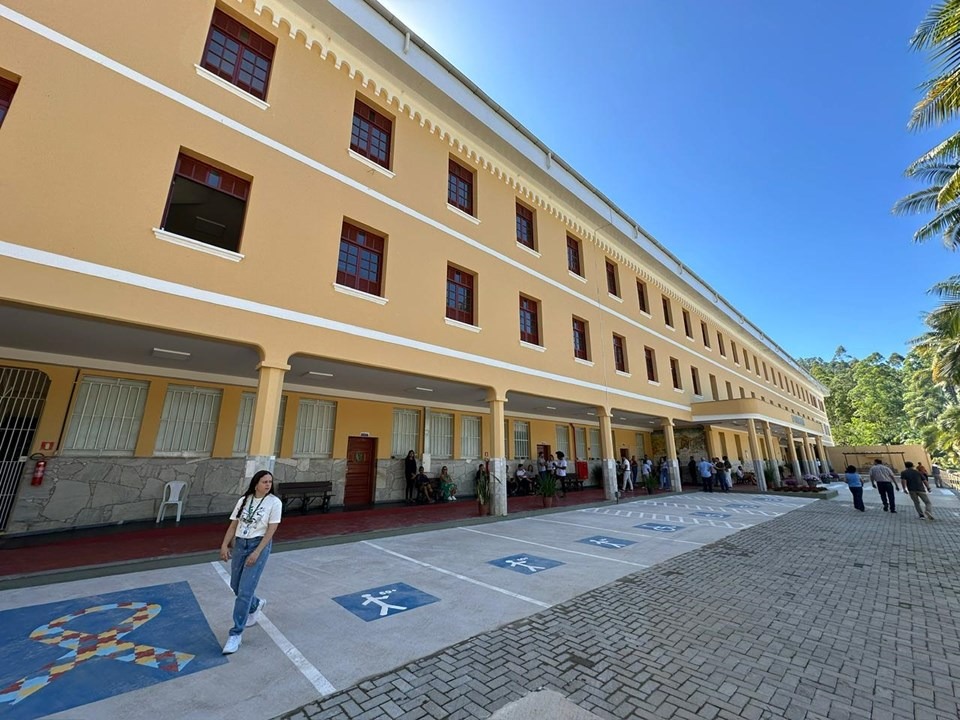 01.12.2025 - Governo do Estado entrega novo CEET Giuseppe Altoé em Vargem Alta