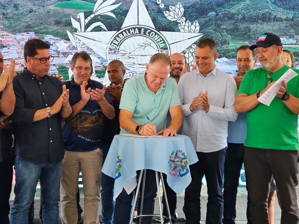 02.05.2025 - Governo do Estado inaugura obras e anuncia novos investimento em Dores do Rio Preto - 01|||Fotógrafo:Hélio Filho/Secom-ES