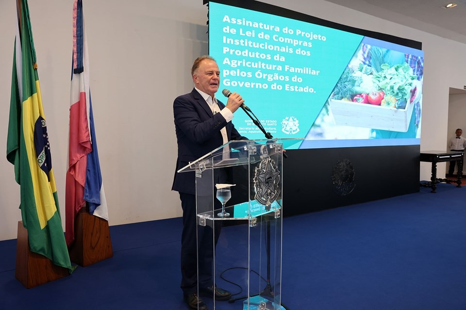 03.09.2025 - Governador assina Projeto de Lei que prioriza alimentos da agricultura familiar nas compras do Estado - 01|||Fotógrafo:Helio Filho - Governo/ES 