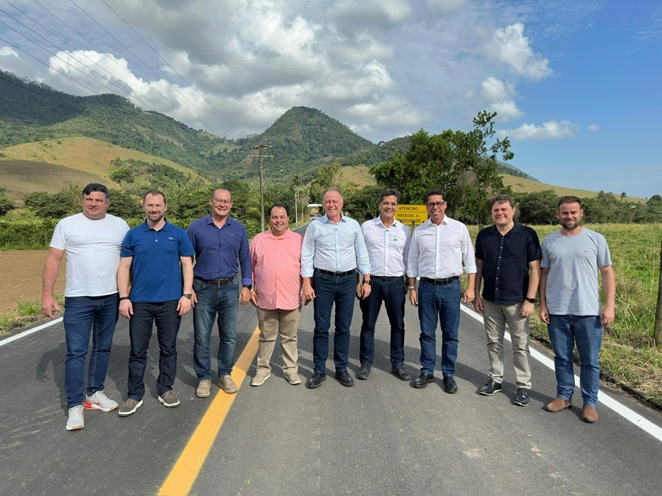 06.08.2025 - Governador inaugura revitalização de estrada rural do Caminhos do Campo em Anchieta