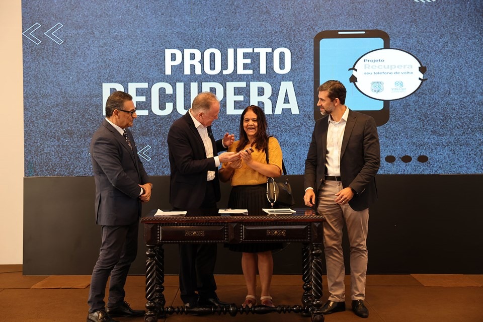 07.08.2024 - Governo do Estado inicia devolução de celulares recuperados pelo Projeto Recupera  01|||Fotógrafo:Hélio Filho/Secom-ES