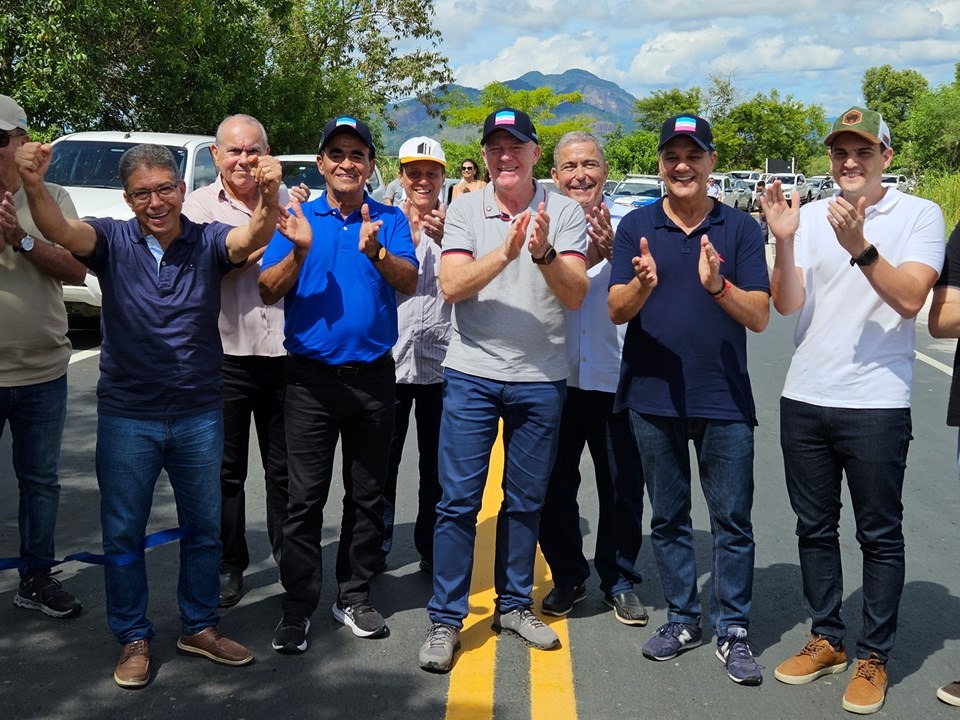 15.02.2025 - Governo inaugura Estrada de Santa Rosa e anuncia mais investimentos em Aracruz|||Fotógrafo:Helio Filho - Governo/ES 