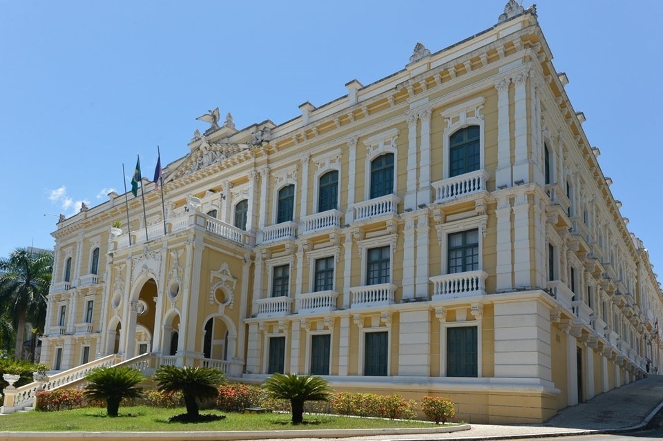 17.03.2026 - Estado anuncia aplicação do Piso Nacional do Magistério para mais de 10 mil profissionais