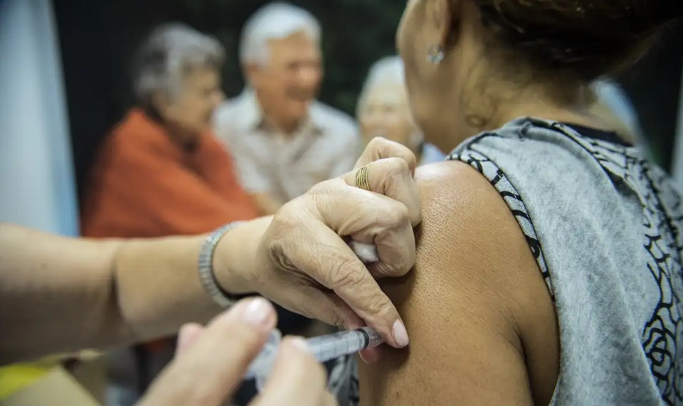 25.06.2025 - Pouco mais de 84 dos óbitos de SRAG por Influenza no Espírito Santo foram de pessoas não vacinadas