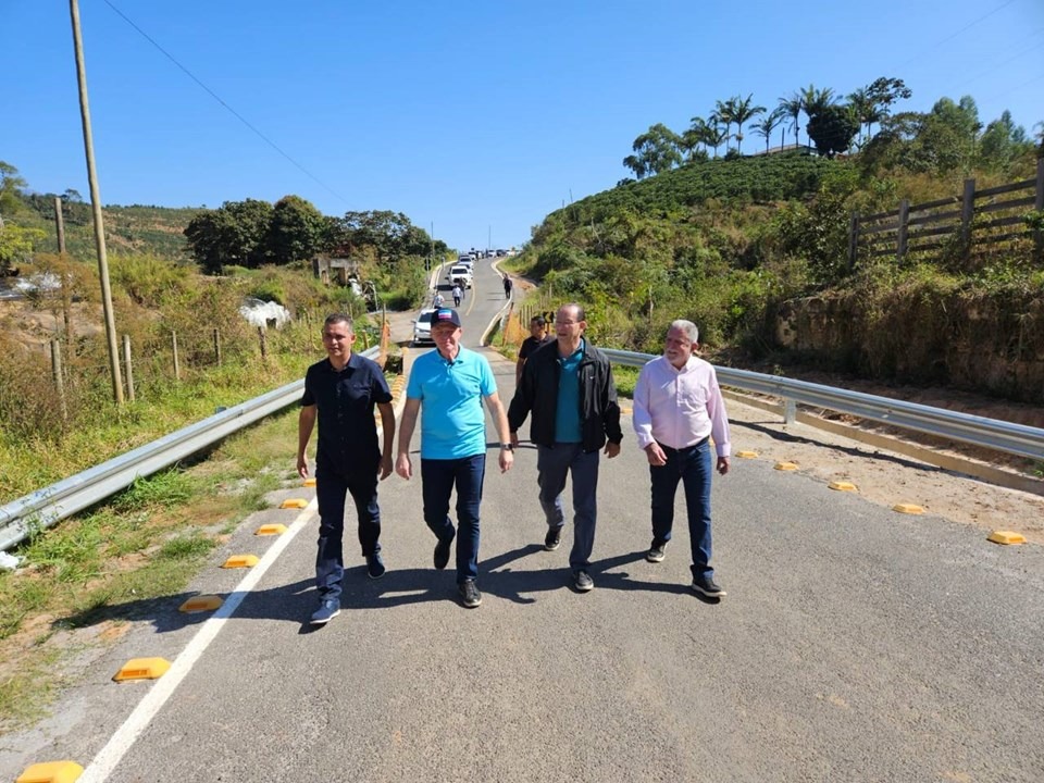 31.08.2024 - Iúna e Ibitirama recebem novas obras de pavimento do programa Caminhos do Campo - 01|||Fotógrafo:Helio Filho - Governo/ES 