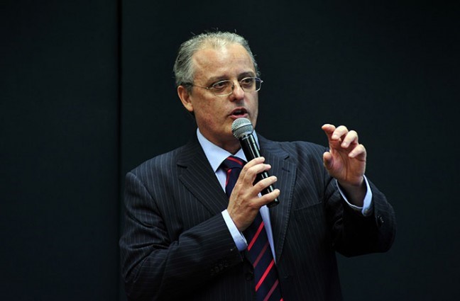 daniel-cerqueira_-_ZECA_RIBEIRO-fill-648x425